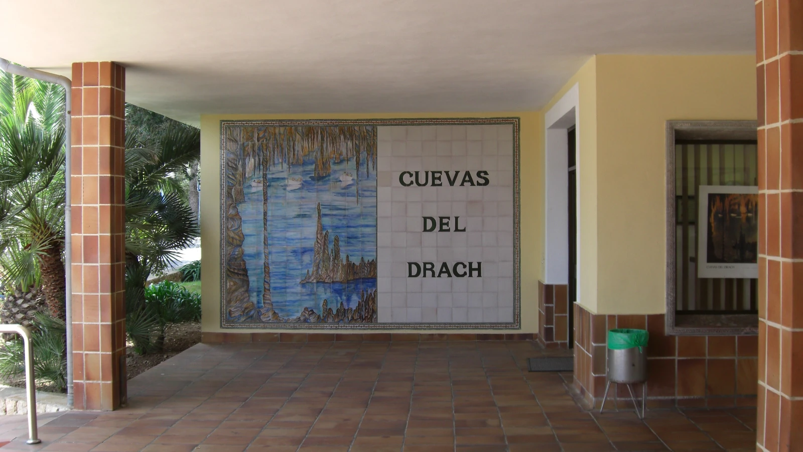 Underground lake at Cuevas del Drach reached by car hire from Palma de Mallorca